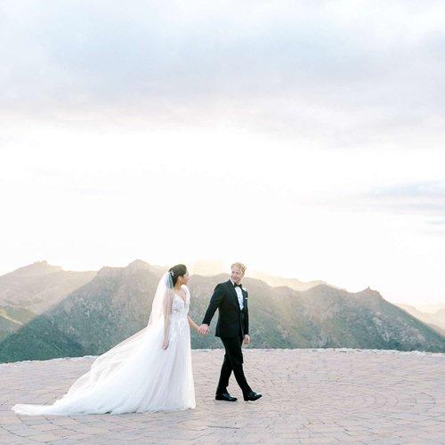 carousel-hero-element image-1